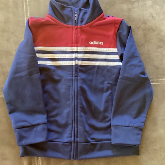 Adidas track suit 3t - Picture 2 of 7